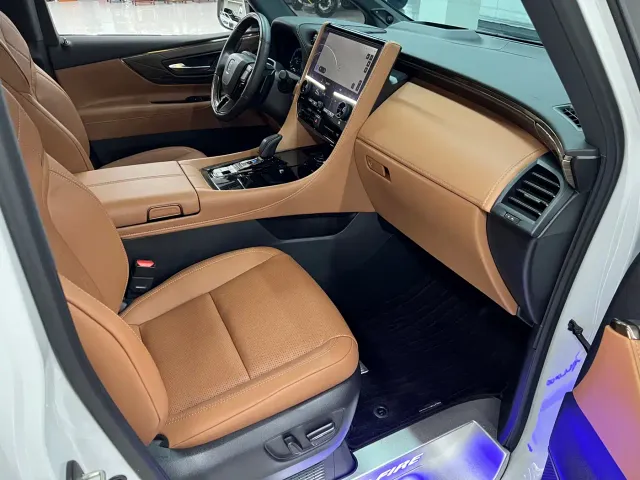 Toyota Vellfire — Фото автомобиля 20
