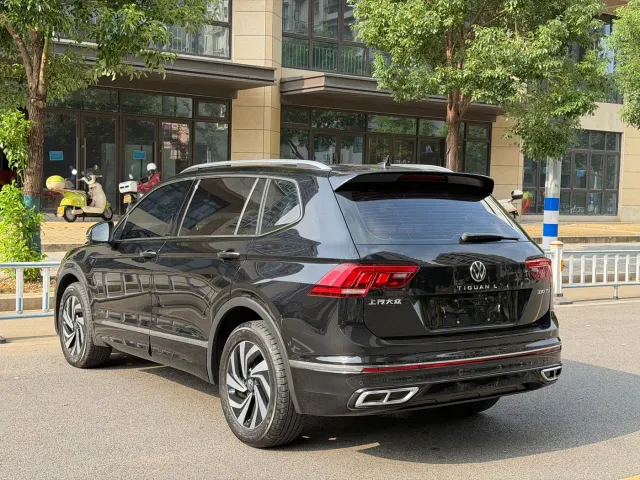 Volkswagen Tiguan L — Фото автомобиля 9