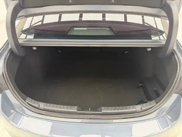 Mazda Axela — Фото автомобиля 14