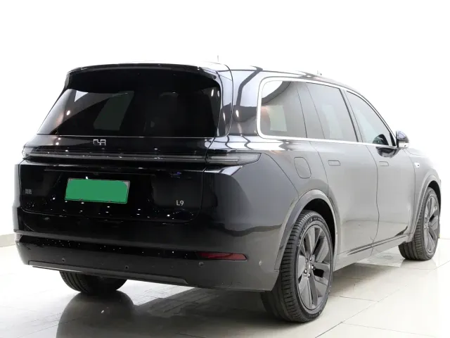Li Auto L9 — Фото автомобиля 9