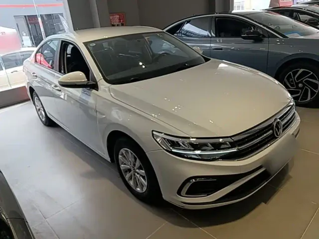 Volkswagen Bora — Фото автомобиля 3