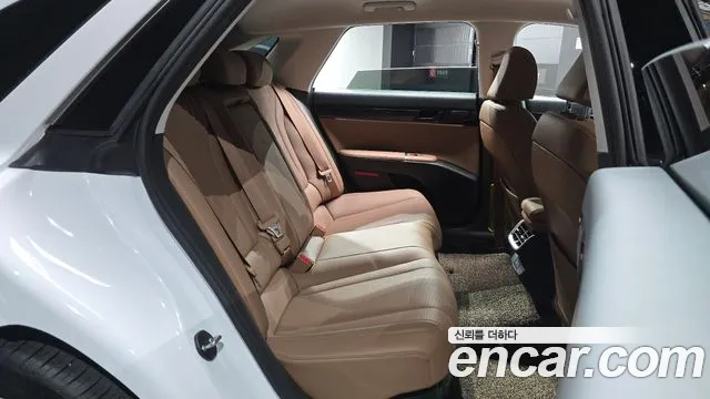 Hyundai Grandeur GN7 — Фото автомобиля 17
