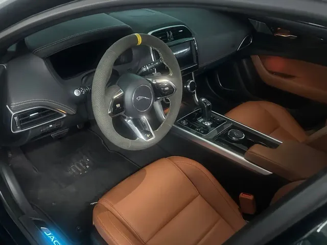 Jaguar XEL — Фото автомобиля 5