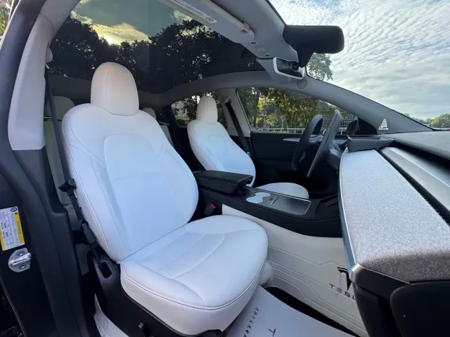 Tesla Model Y — Фото автомобиля 7