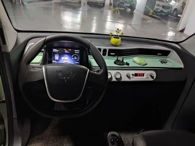 Wuling Hongguang Mini EV — Фото автомобиля 9