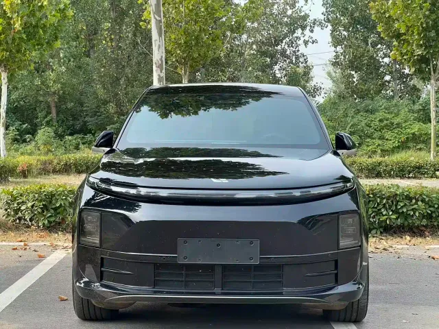 Li Auto L6 — Фото автомобиля 2