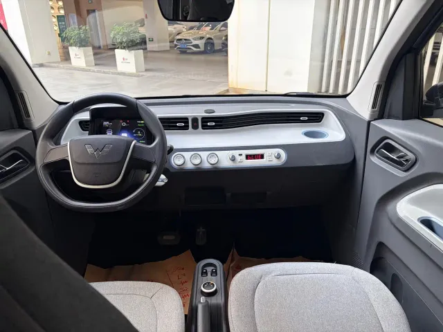 Wuling Hongguang Mini EV — Фото автомобиля 12