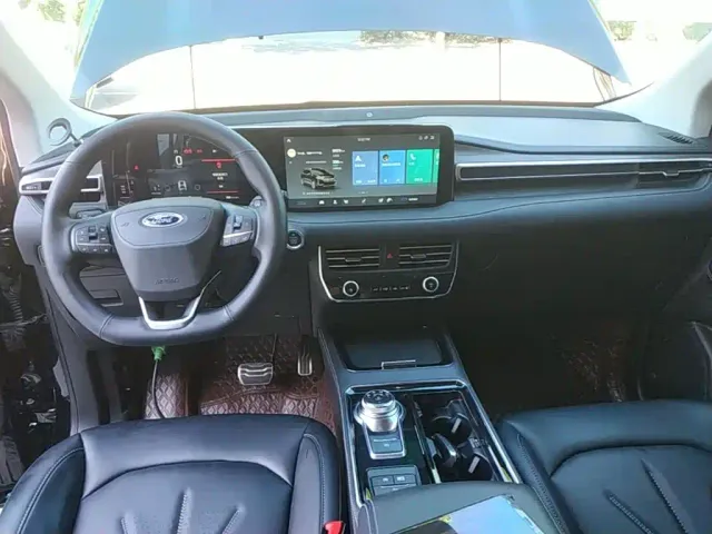 Ford Edge — Фото автомобиля 9