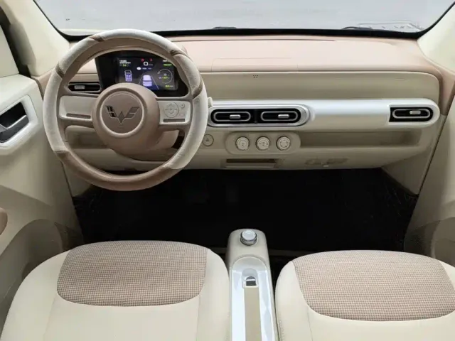 Wuling Motors Hongguang MINIEV 2024 3rd Generation 215km Youth Edition — Фото автомобиля 9