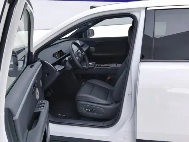 Toyota BoZhi 3X — Фото автомобиля 9