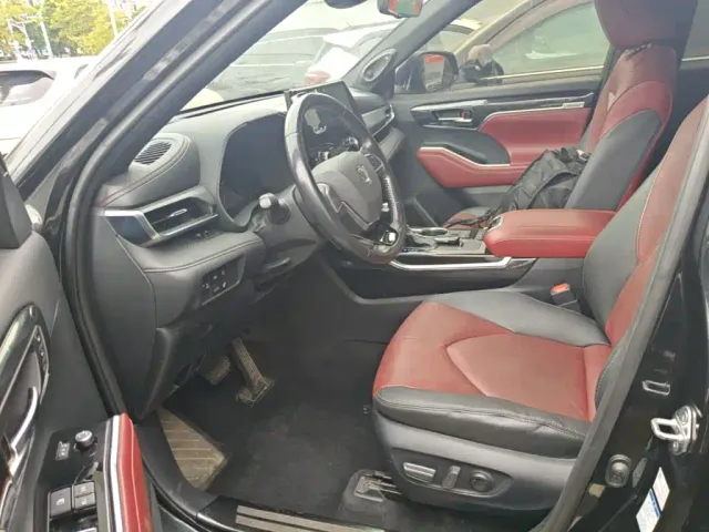 Toyota Crown Kluger — Фото автомобиля 14