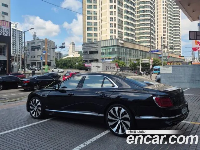 Bentley Flying Spur Flying Spur 3 поколение 4.0 Azure — Фото автомобиля 6