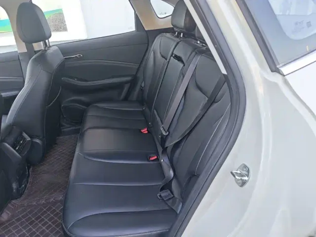 Baojun Yunhai — Фото автомобиля 16