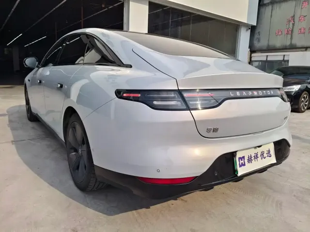 Leapmotor C01 — Фото автомобиля 13