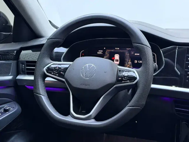 Volkswagen Passat — Фото автомобиля 10