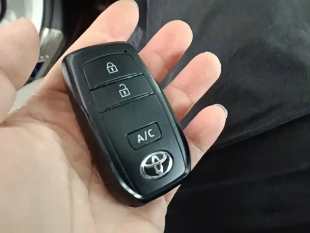 Toyota FAW Toyota bZ4X — Фото автомобиля 8