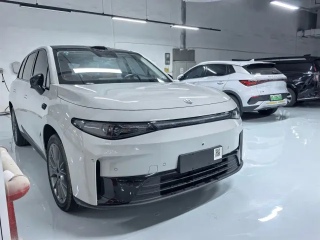 Leapmotor C10 — Фото автомобиля 3