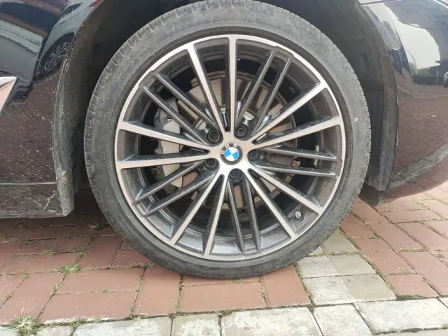 BMW 5 Series — Фото автомобиля 8