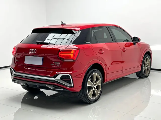 Audi Q2L — Фото автомобиля 6