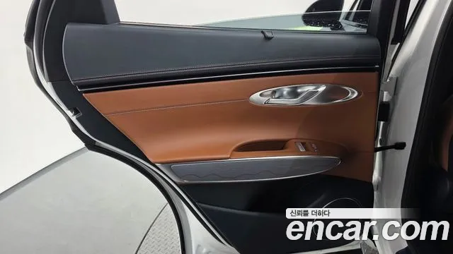 Genesis GV70 2.5T Бензин AWD — Фото автомобиля 23