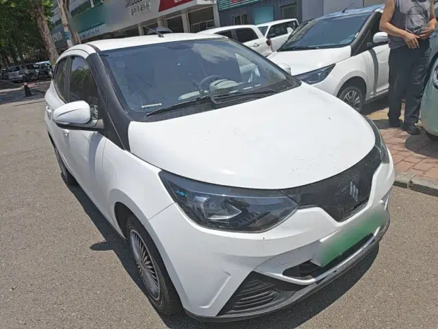 JMEV Xiaoqilin — Фото автомобиля 3