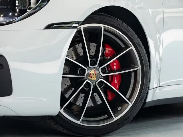 Porsche 911 — Фото автомобиля 6