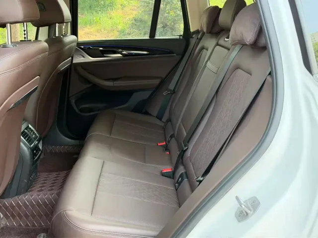 BMW X3 — Фото автомобиля 12