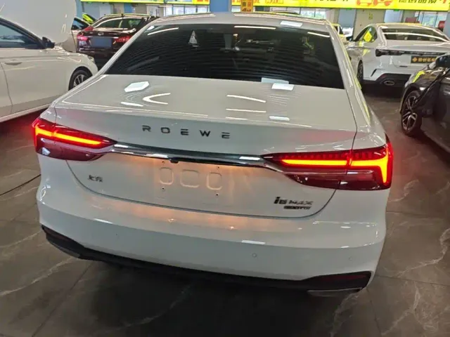 Roewe i6 MAX — Фото автомобиля 5