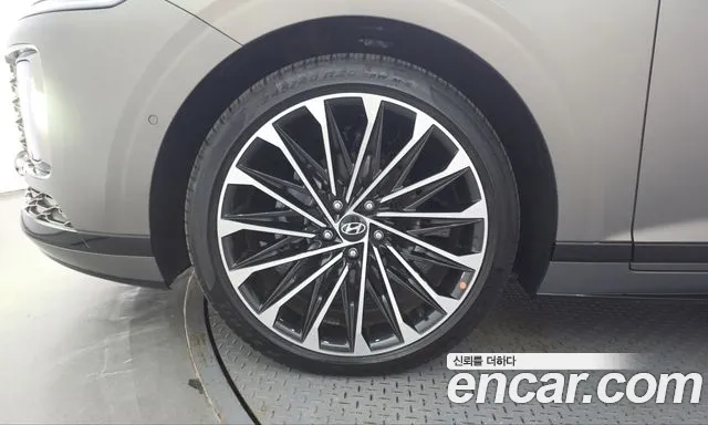 Hyundai Grandeur GN7 — Фото автомобиля 5