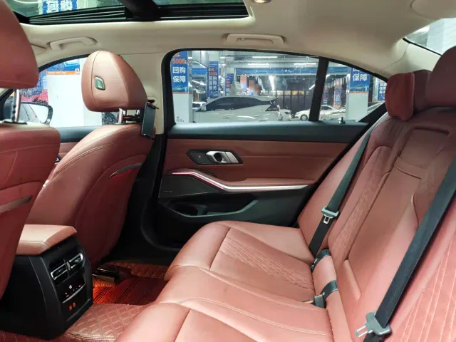 BMW 3 Series — Фото автомобиля 6