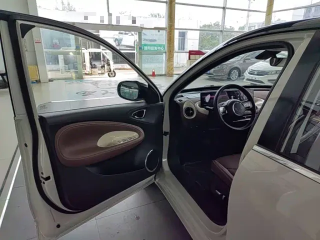 Wuling Bingo — Фото автомобиля 15