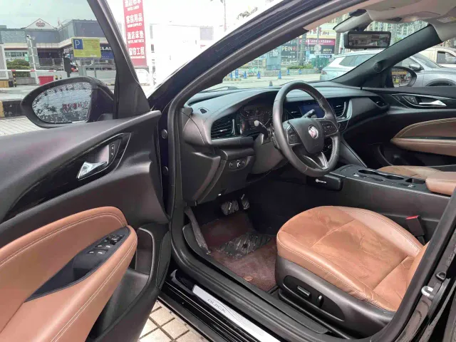 Buick Regal — Фото автомобиля 16