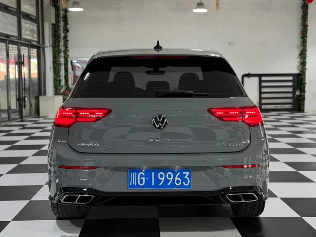 Volkswagen Golf — Фото автомобиля 25