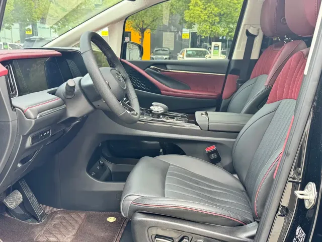 GAC Trumpchi E9 — Фото автомобиля 22