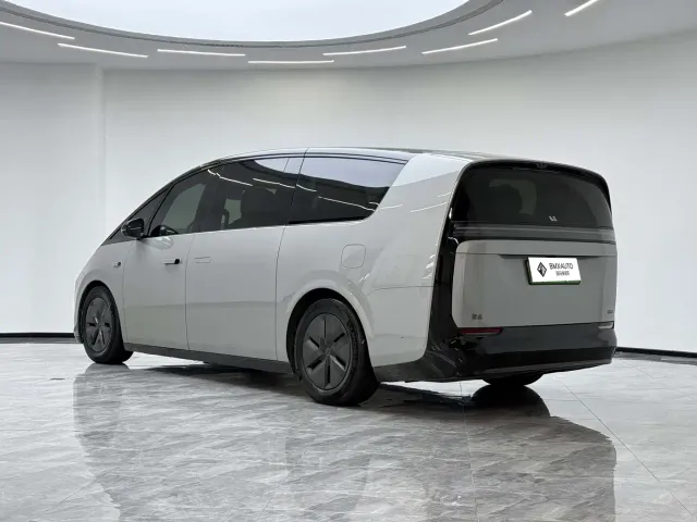 Li Auto MEGA — Фото автомобиля 6