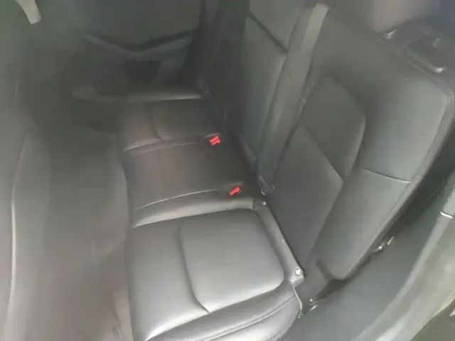 Tesla Model Y — Фото автомобиля 16