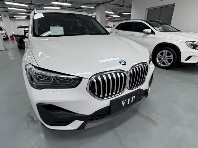 BMW X1 — Фото автомобиля 3