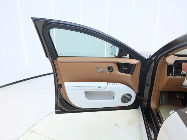 Maextro S800 — Фото автомобиля 8