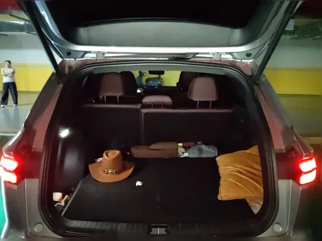Geely Xingyue L — Фото автомобиля 20