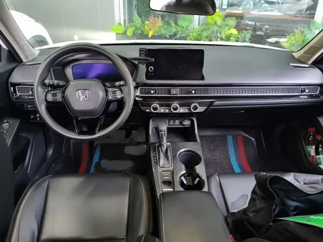 Honda Civic — Фото автомобиля 12