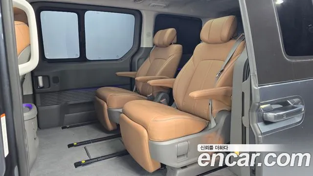 Hyundai Staria Staria L3.5 Lounge 7 мест — Фото автомобиля 12