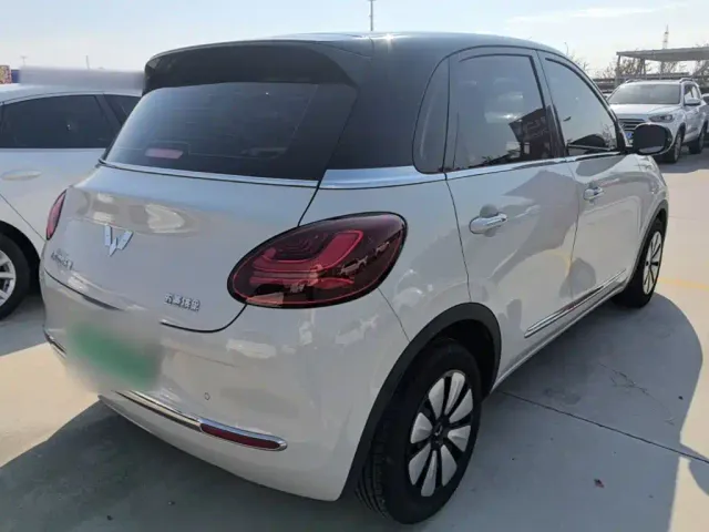 Wuling Bingo — Фото автомобиля 6