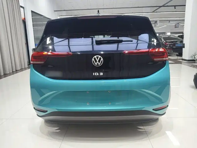 Volkswagen ID.3 — Фото автомобиля 5