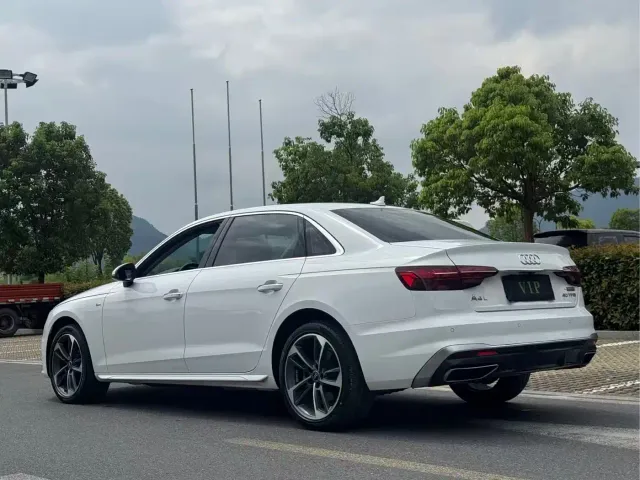 Audi A4L — Фото автомобиля 7