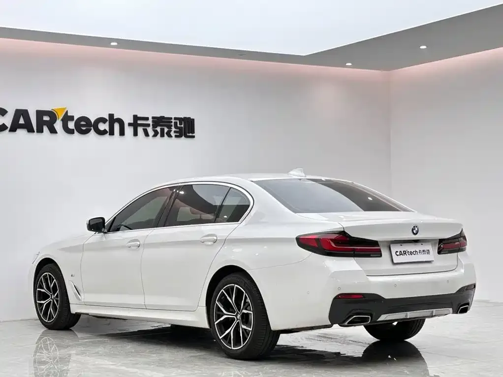 BMW BMW 5 Series 2022 Model Second Facelift 525Li M Sport Package — Фото автомобиля 3