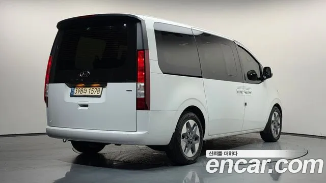 Hyundai Staria — Фото автомобиля 2