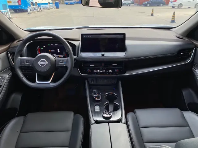 Nissan X-Trail — Фото автомобиля 6