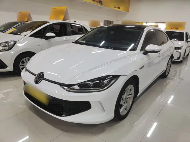 Фотография автомобиля — Volkswagen Lamando