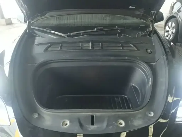 Tesla Model Y — Фото автомобиля 19