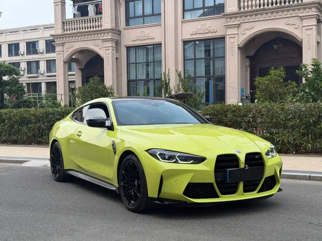 BMW M4 — Фото автомобиля 3